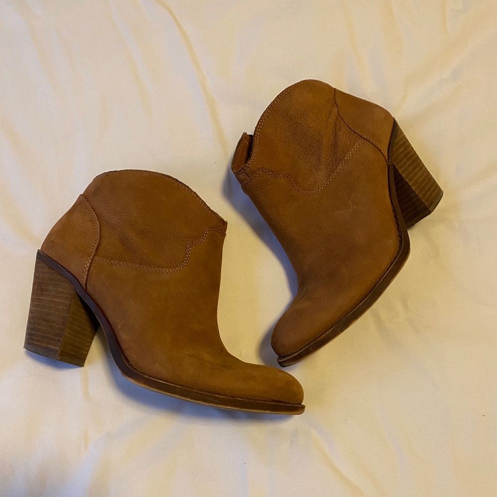 Lucky Brand Tan Leather Shoe Boots, Used but great condition